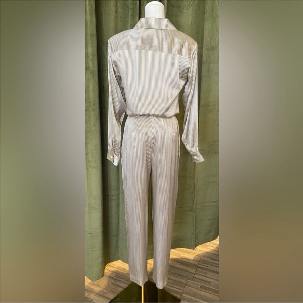 Geoffrey Beene Elegant Beige Women's  100% silk Pantsuit, US6 - Picture 3 of 12